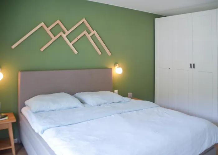 Swissme - Neu-seeblick-balkon-parkplatz-nahe Bergbahn サンモリッツ